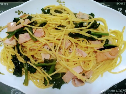 ほうれん草とハムの和風パスタ